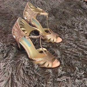 Betsey Johnson Rose Gold “Tee Sandal” High Heels